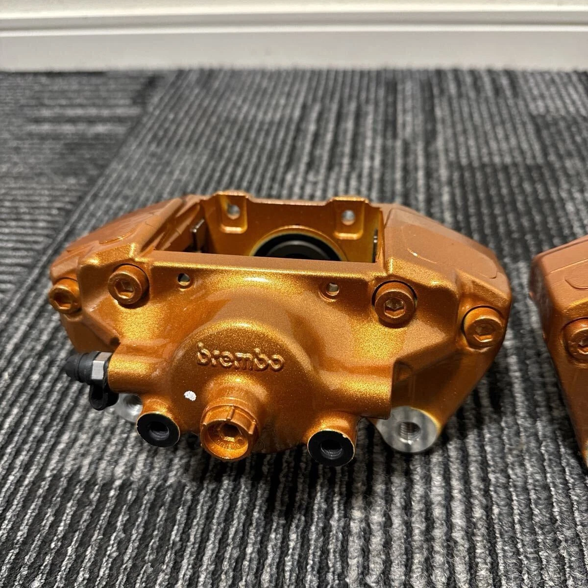 Brand NEW Rear 2 Pot Brembo Calipers For: Nissan Skyline R34 GTR BNR34 99-02 - Image 3